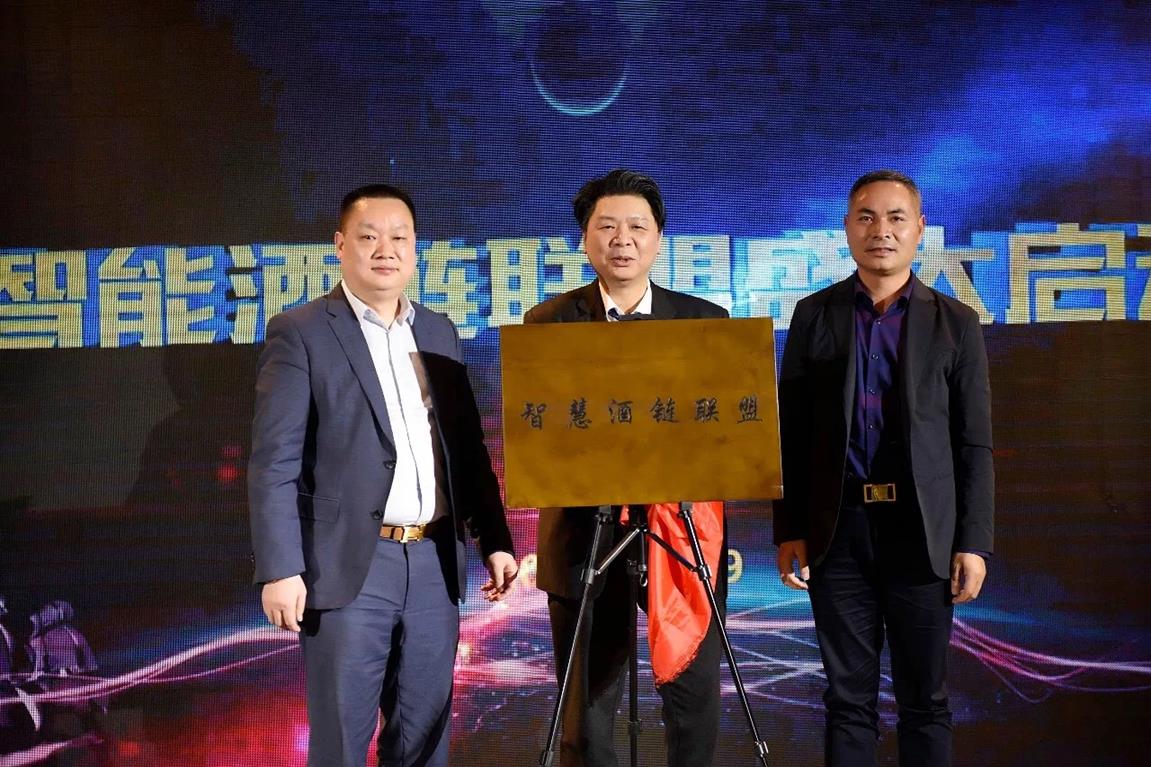 134AB846AF1B3A4486C0E4CF54924BC5