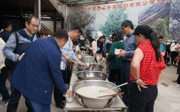 7F6961F57084DDD0D5BC247CD6E28196