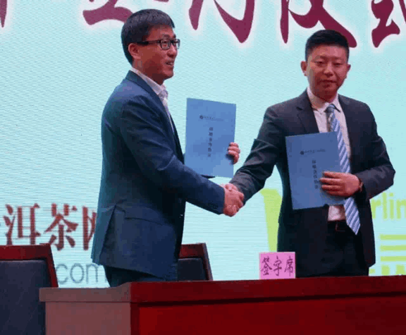 D01D57C610E4F6DCF45CDE1D966C8CE7