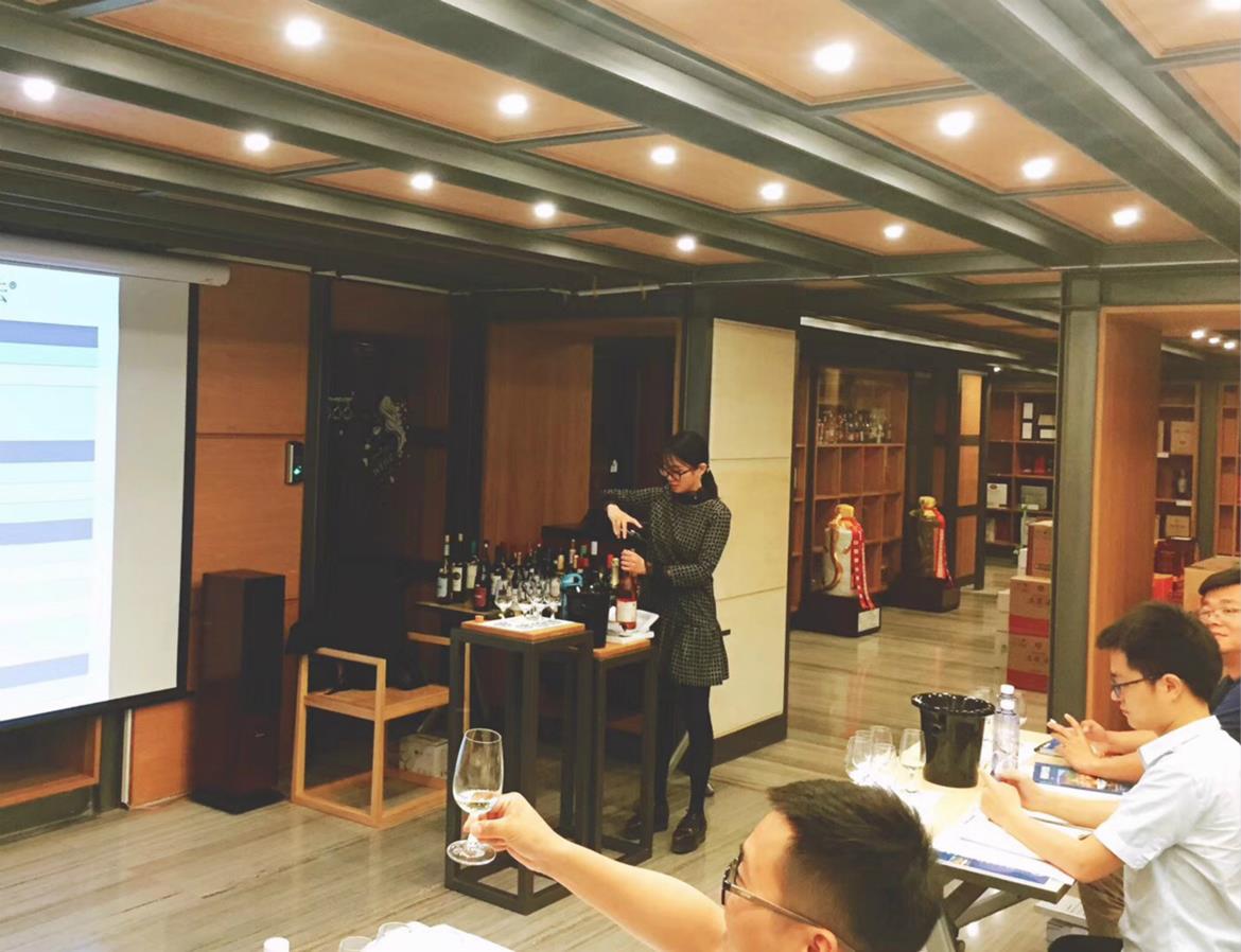 70C4B9DFC30EC41AF4B29C0926E0C22A_meitu_3